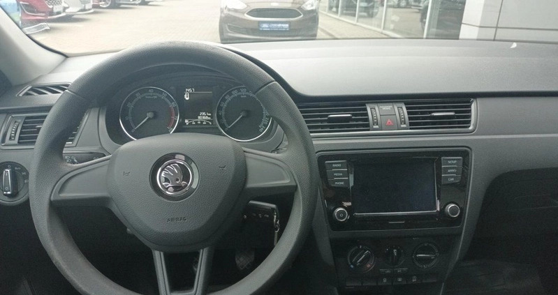 Skoda RAPID cena 38000 przebieg: 79998, rok produkcji 2018 z Białogard małe 154